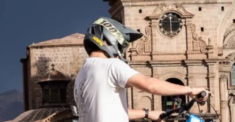 Pedaleando la Historia | City Tour en Bicicleta