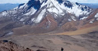 Subida al Volcán Chachani | Aventura Extrema 2 Días desde Arequipa