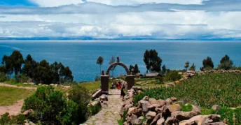 Andes y Titicaca 3D/2N | Cañón del Colca + Isla Taquile desde Arequipa