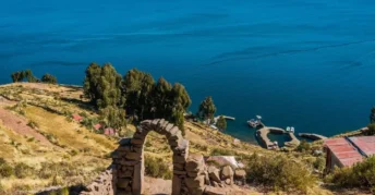 Isla de Taquile Tour 1 Día desde Puno | Cultura Quechua Viva