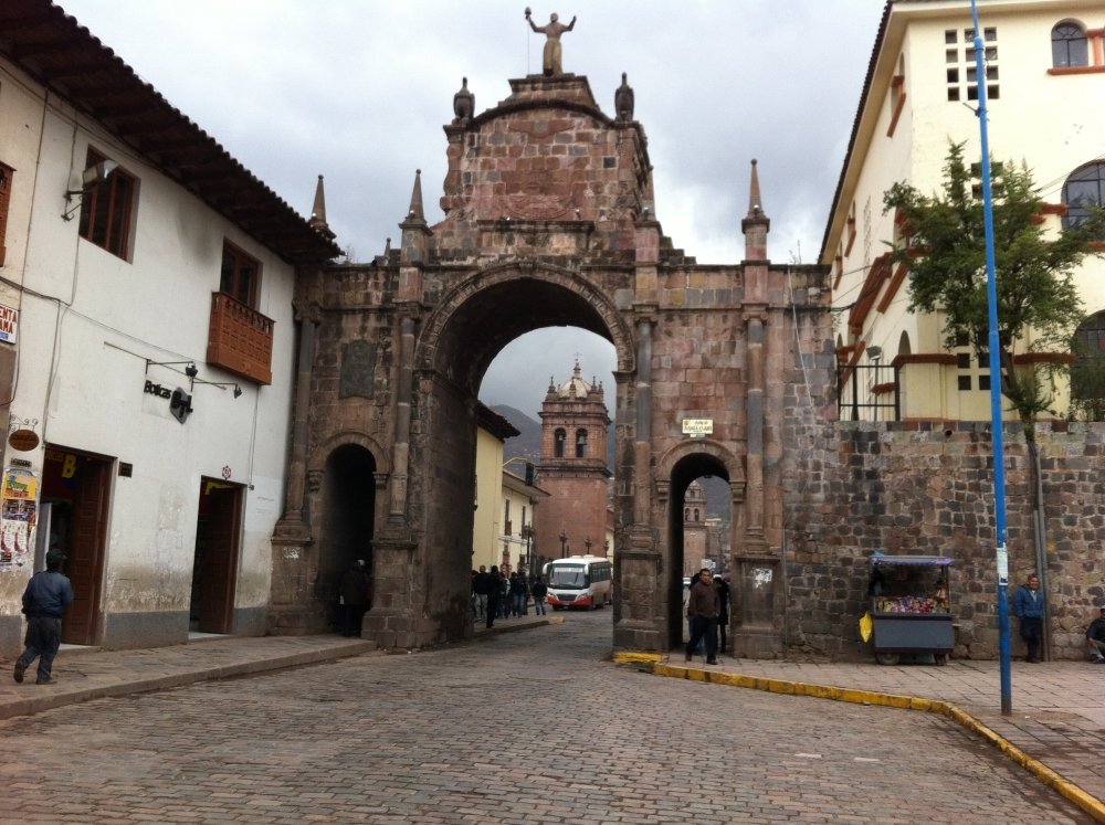arco santa clara cusco