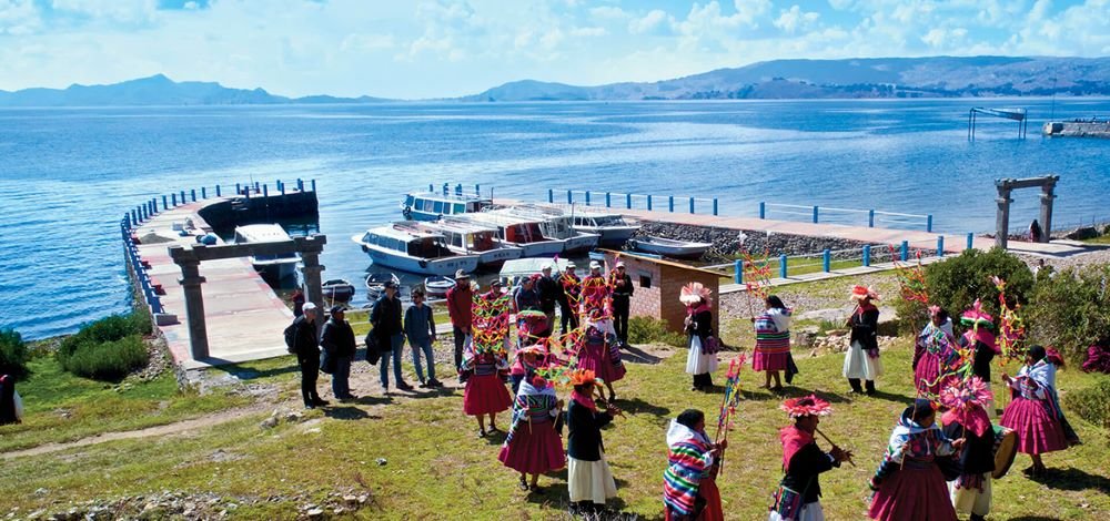 ISLA AMANTANI