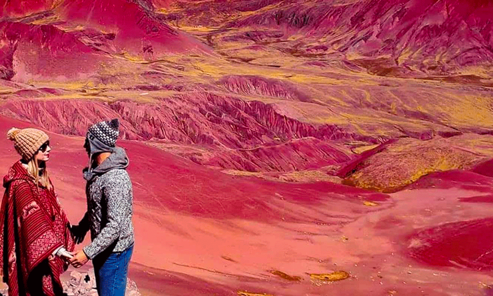 Montaña de Colores y Valle Rojo