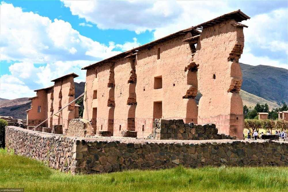 complejo arqueologido de Raqchi
