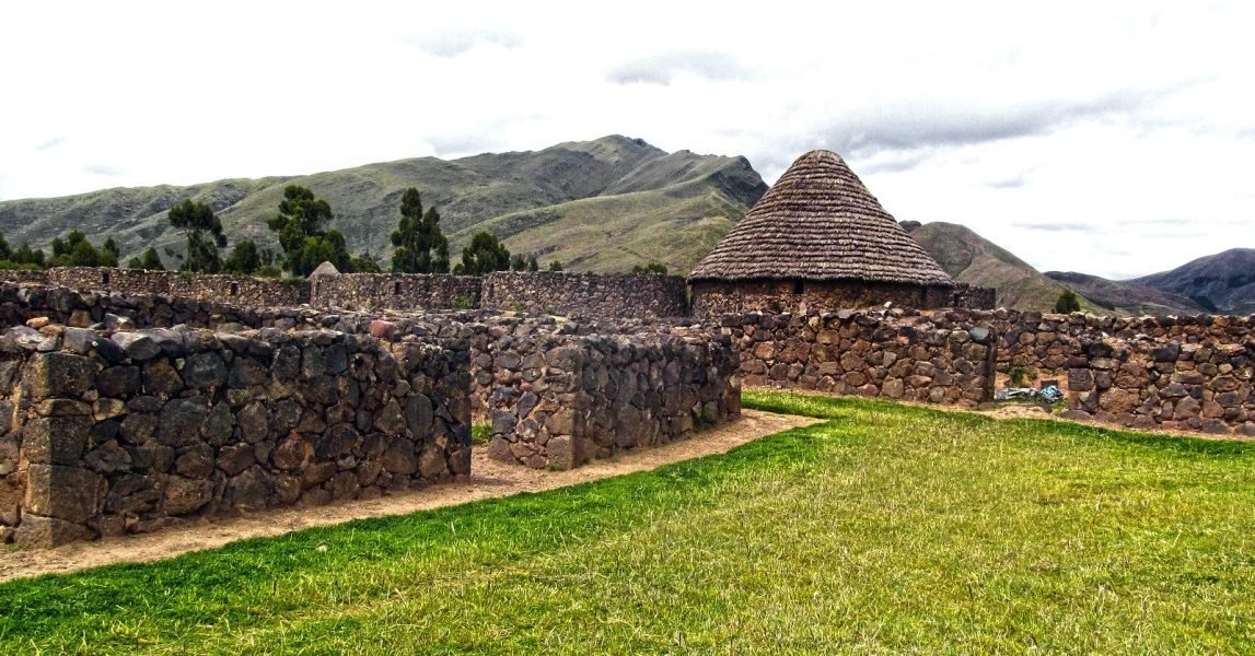 complejo arqueologico de raqchi