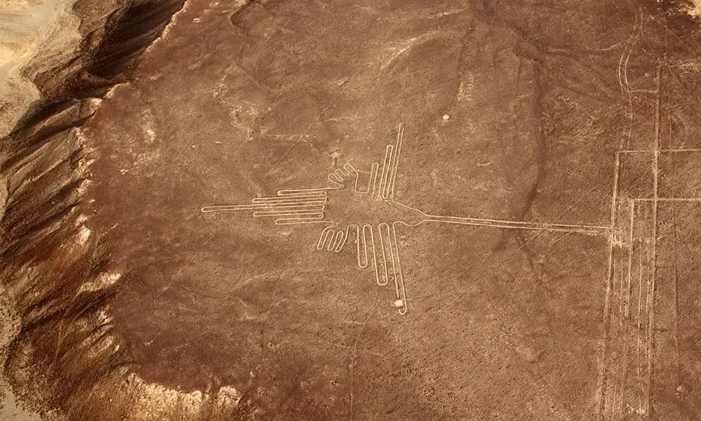 Líneas de Nasca desde Lima: sobrevuelo, historia y costos para turistas colombianos