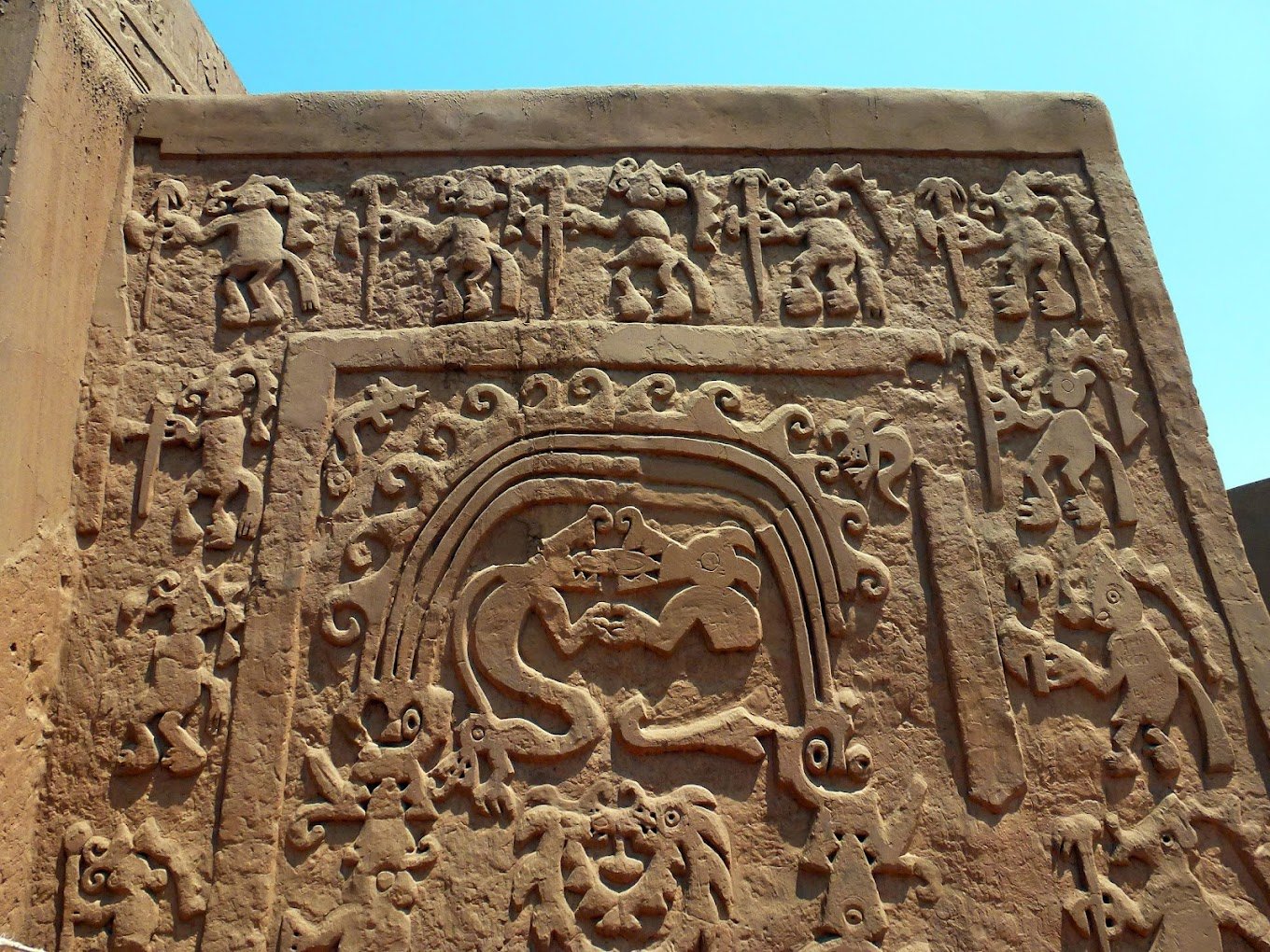 Huaca Arco Iris
